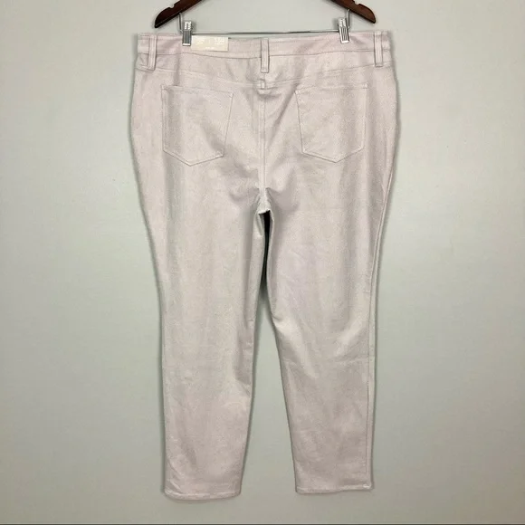 Chico's Light Gray Skinny Pants - Picture 5 of 10